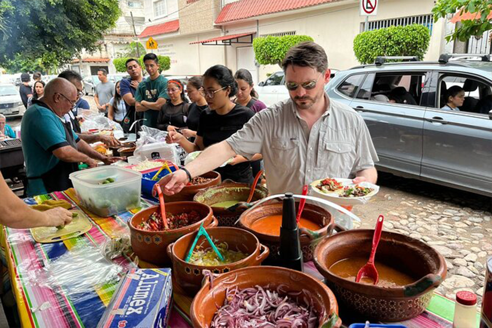 Puerto vallarta taco food tour